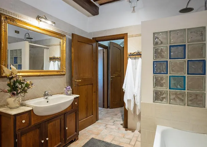 Villa Casale Del Bosco By Vacavilla *